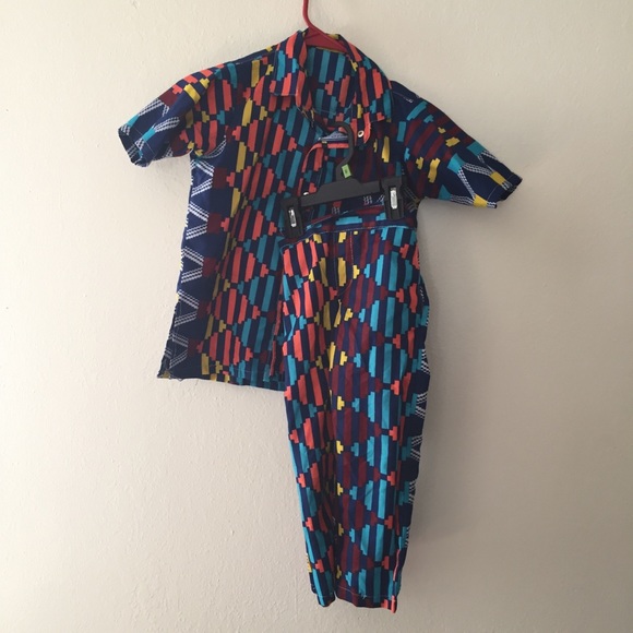 African clothes - Picture 1 of 2